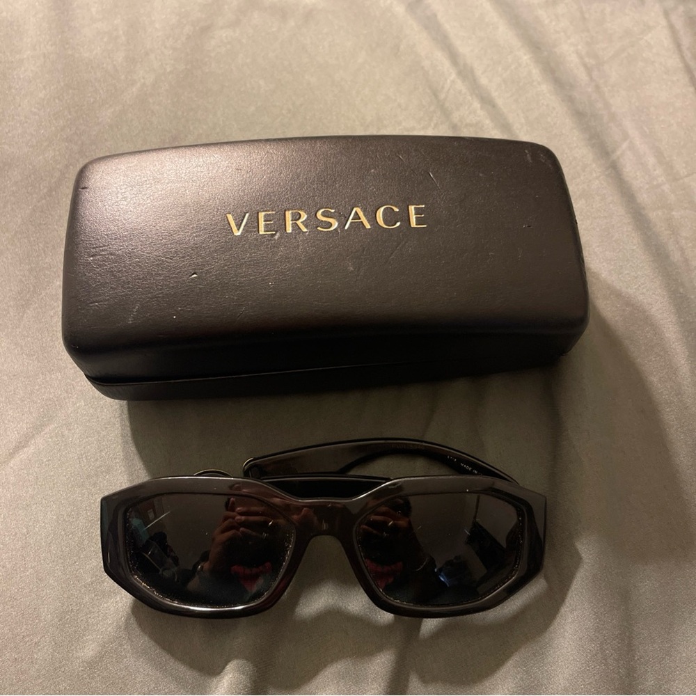 Versace MOD. 4361 GB1/87 Black Gold Frame Gray Lenses Sunglasses Need New Lens